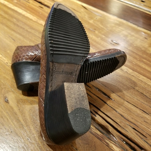 Cole Haan Weave Booties ~ Size 6 - Picture 4 of 4